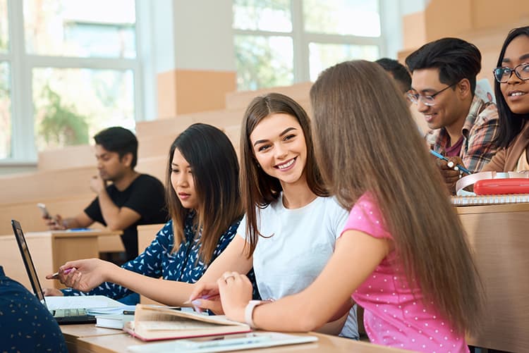Top NEET Classes in Canada Corner Nashik